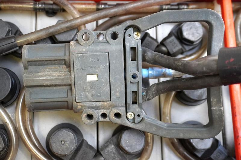 GRUMA 24 Volt 3 PzS 375 Ah - Aku - Materjali käitlemise seade: pilt 4 GRUMA 24 Volt 3 PzS 375 Ah - Aku - Materjali käitlemise seade: pilt 4