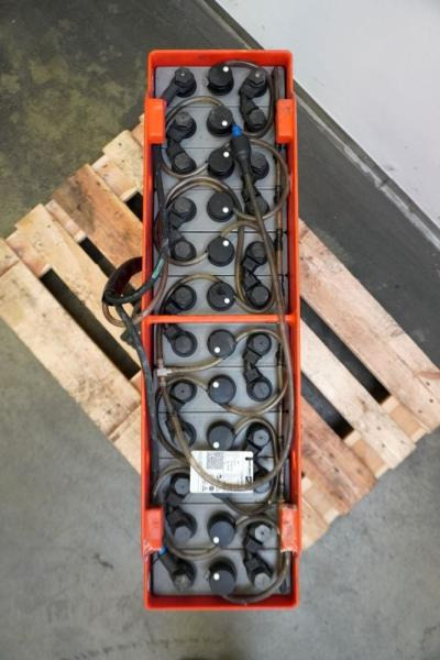 GRUMA 24 Volt 3 PzS 375 Ah - Aku - Materjali käitlemise seade: pilt 3 GRUMA 24 Volt 3 PzS 375 Ah - Aku - Materjali käitlemise seade: pilt 3