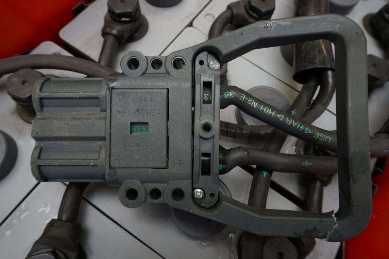 GRUMA 24 Volt 4 PzV 400 Ah - Aku: pilt 4 GRUMA 24 Volt 4 PzV 400 Ah - Aku: pilt 4