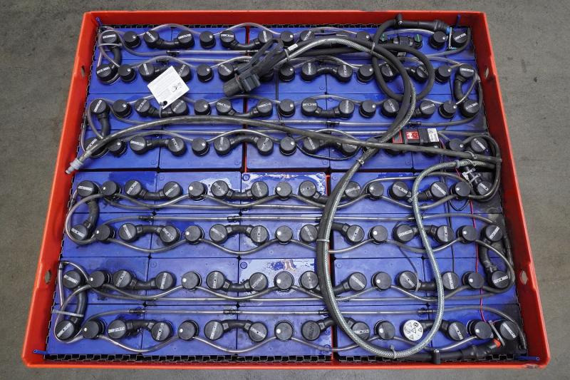 GRUMA 80 Volt 5 PzQ 860 Ah - Aku: pilt 3 GRUMA 80 Volt 5 PzQ 860 Ah - Aku: pilt 3