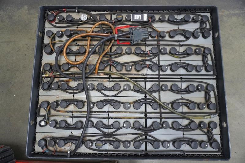 GRUMA 80 Volt 5 PzS 775 Ah - Aku - Materjali käitlemise seade: pilt 3 GRUMA 80 Volt 5 PzS 775 Ah - Aku - Materjali käitlemise seade: pilt 3