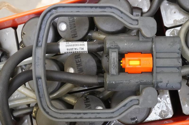 HAWKER 24 Volt 2 PzB 200 Ah - Aku: pilt 4 HAWKER 24 Volt 2 PzB 200 Ah - Aku: pilt 4