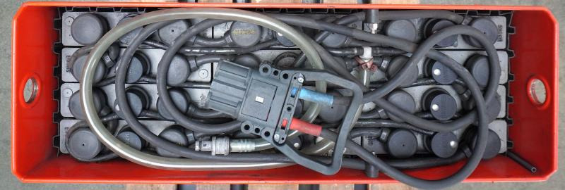 HAWKER 24 Volt 2 PzS 230 Ah - Aku: pilt 3 HAWKER 24 Volt 2 PzS 230 Ah - Aku: pilt 3