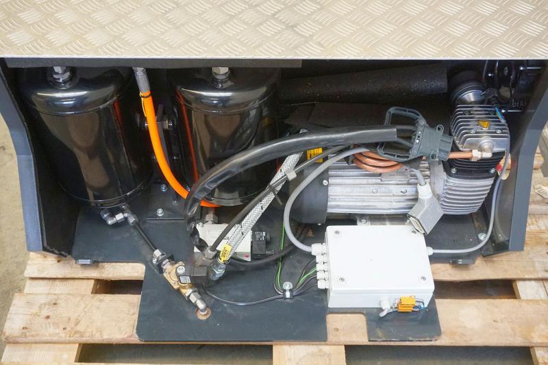 LINDE Kompressor für Druckluftbremsanlage Linde P 80 - Õhkpidur - Puksiirtraktor: pilt 2 LINDE Kompressor für Druckluftbremsanlage Linde P 80 - Õhkpidur - Puksiirtraktor: pilt 2