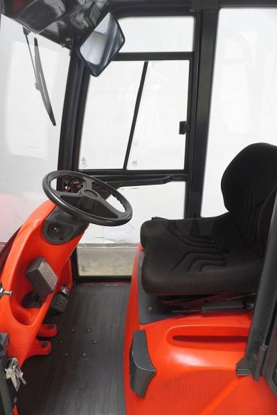 Linde P 60 Z 126 - Puksiirtraktor: pilt 3 Linde P 60 Z 126 - Puksiirtraktor: pilt 3