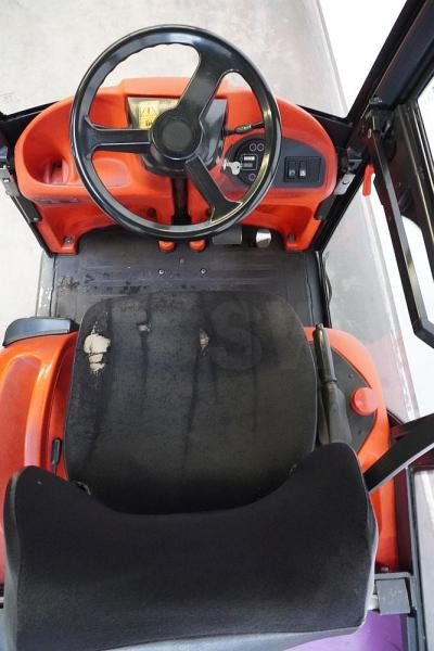 Linde P 60 Z 126 - Puksiirtraktor: pilt 3 Linde P 60 Z 126 - Puksiirtraktor: pilt 3