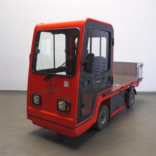 Pefra 610 - Puksiirtraktor: pilt 1 Pefra 610 - Puksiirtraktor: pilt 1