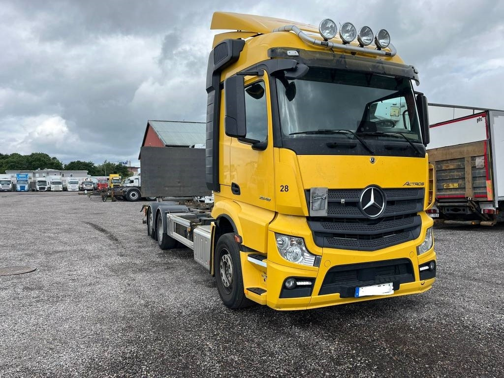 Mercedes-Benz 2548 SERIE NR 7342 - Konteinerveduk/ Tõstukiga veoauto: pilt 2 Mercedes-Benz 2548 SERIE NR 7342 - Konteinerveduk/ Tõstukiga veoauto: pilt 2