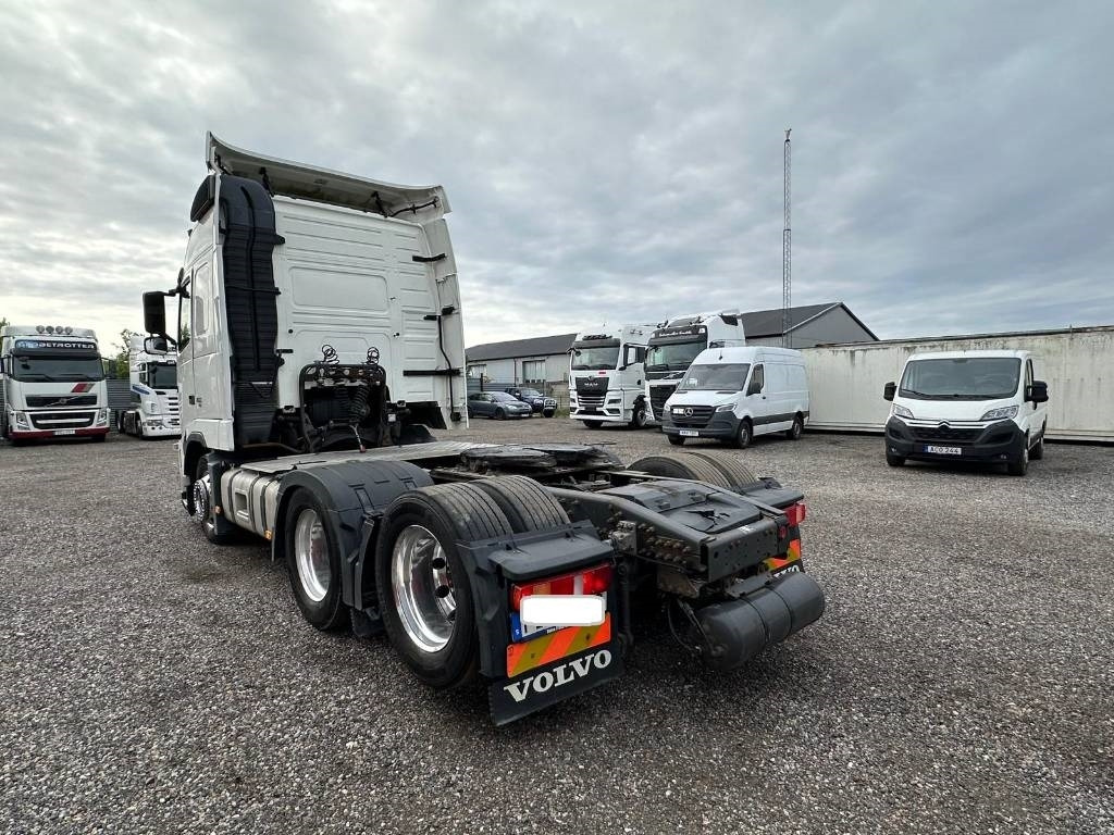 Volvo FH 6*2 serie 1178 - Sadulveok: pilt 4 Volvo FH 6*2 serie 1178 - Sadulveok: pilt 4