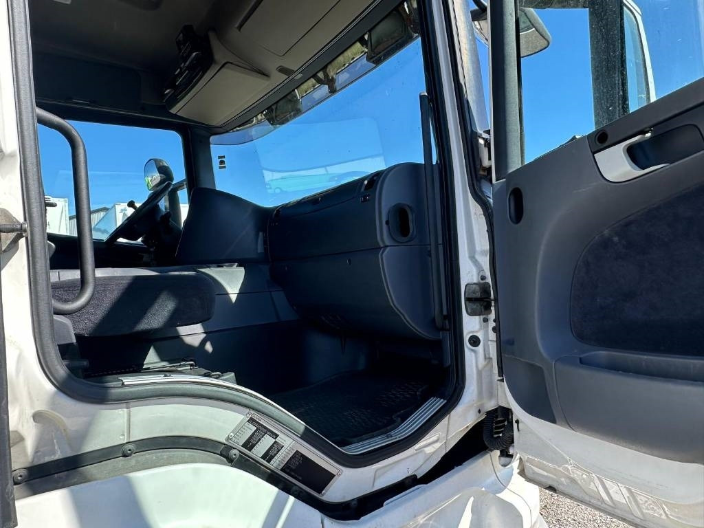 Külmutiga veoauto Scania P 420 LB6X2X4HNB serie 0424: pilt 8