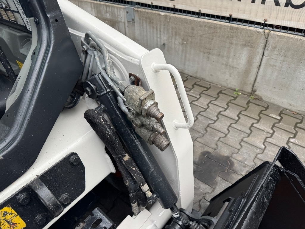 Bobcat S 450 - Kompaktlaadur: pilt 4 Bobcat S 450 - Kompaktlaadur: pilt 4