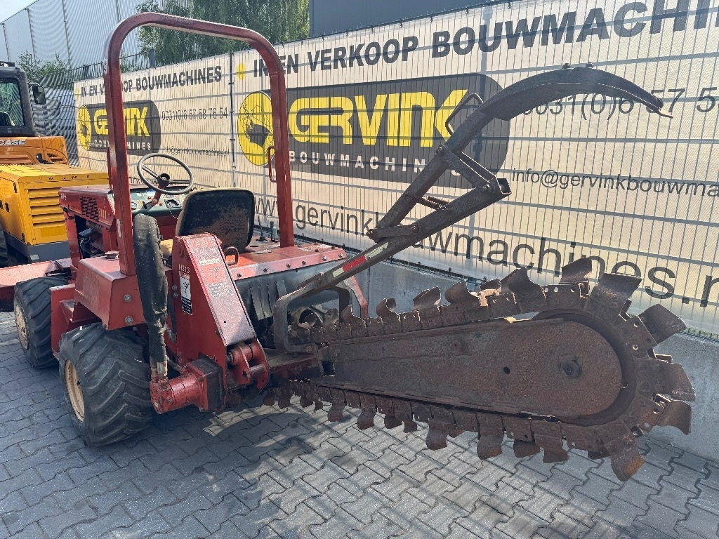 Ditch Witch 3700 DD - Kraavikaevamismasin: pilt 5 Ditch Witch 3700 DD - Kraavikaevamismasin: pilt 5