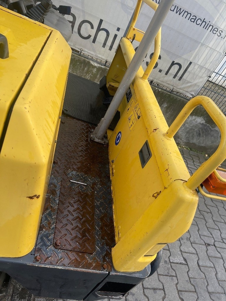 Yanmar C 30 R - Mini kallur: pilt 4 Yanmar C 30 R - Mini kallur: pilt 4