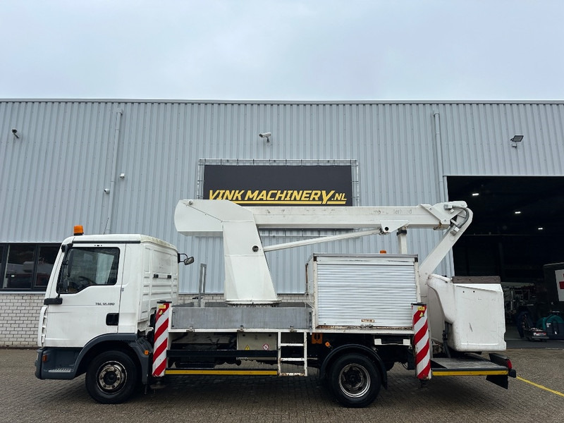 BISON Palfinger TKA 17 - Veoautolt tõusev platvorm: pilt 1 BISON Palfinger TKA 17 - Veoautolt tõusev platvorm: pilt 1