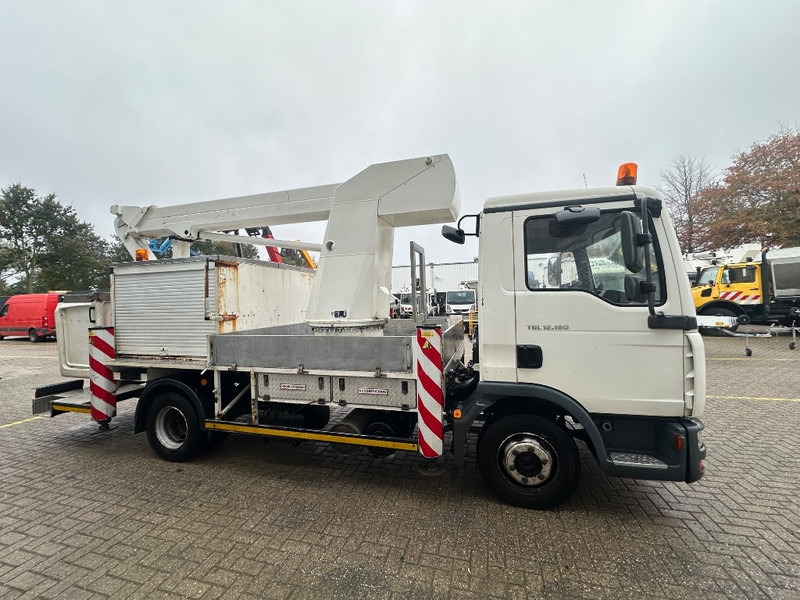 BISON Palfinger TKA 17 - Veoautolt tõusev platvorm: pilt 5 BISON Palfinger TKA 17 - Veoautolt tõusev platvorm: pilt 5