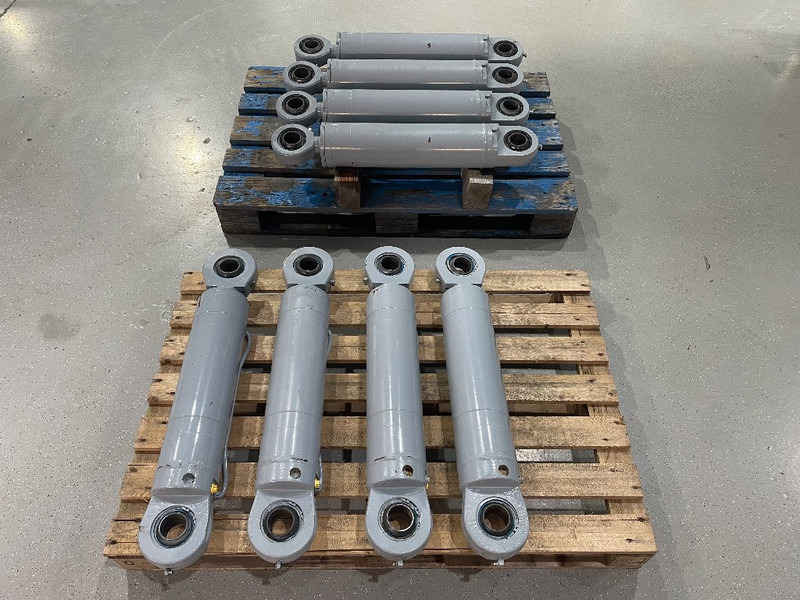 Menzi Muck Cilinders - Hüdraulika - Põllutööseade: pilt 1 Menzi Muck Cilinders - Hüdraulika - Põllutööseade: pilt 1