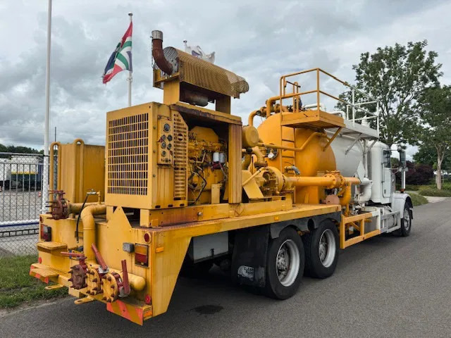 Freightliner 3 AXLE RIGID BODY chassis cabine (levering excl. opbouw) - Kabiinišassiiga veoauto: pilt 4 Freightliner 3 AXLE RIGID BODY chassis cabine (levering excl. opbouw) - Kabiinišassiiga veoauto: pilt 4