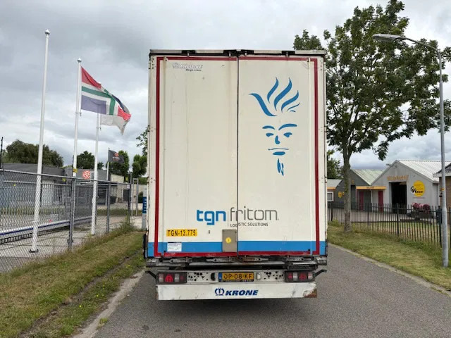 Krone Mega Liner Volume 3 axle curtainslider lift roof disk brakes 5 units available - Furgoonpoolhaagis: pilt 5 Krone Mega Liner Volume 3 axle curtainslider lift roof disk brakes 5 units available - Furgoonpoolhaagis: pilt 5