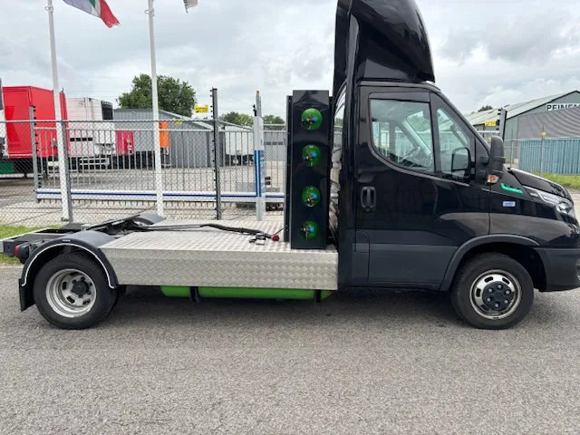Iveco 35C14G Daily BE trekker 3.0 v.v. CNG gas - Sadulveok: pilt 4 Iveco 35C14G Daily BE trekker 3.0 v.v. CNG gas - Sadulveok: pilt 4
