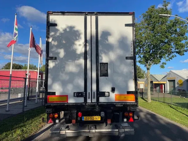 Van Eck UT-3B Steering axle 260 cm insteek Frigo carrier vector UT-3B H= 260 W= 250cm - Külmutiga poolhaagis: pilt 5 Van Eck UT-3B Steering axle 260 cm insteek Frigo carrier vector UT-3B H= 260 W= 250cm - Külmutiga poolhaagis: pilt 5