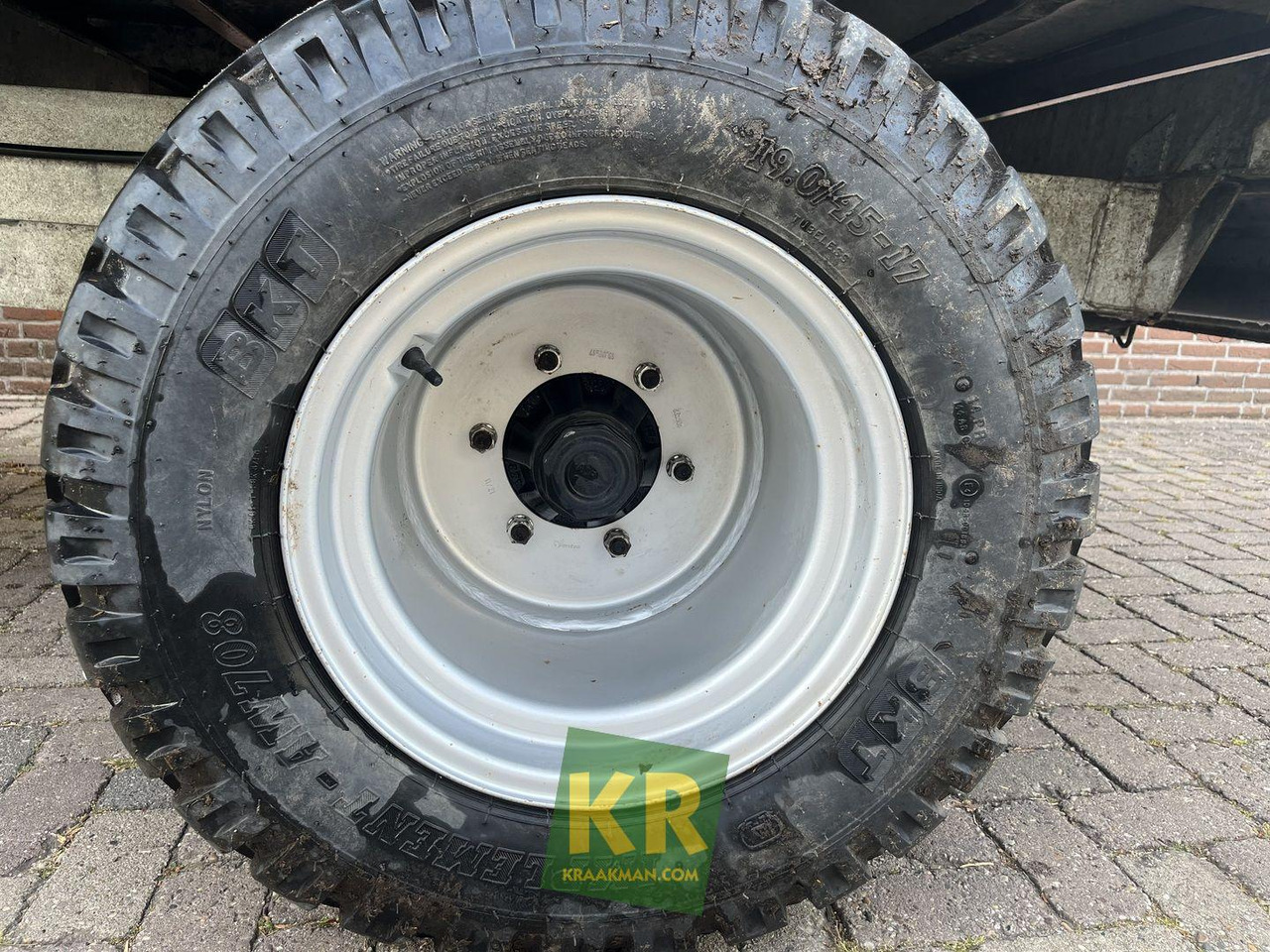 Agromet 5T mest strooier - Sõnnikulaotur: pilt 3 Agromet 5T mest strooier - Sõnnikulaotur: pilt 3