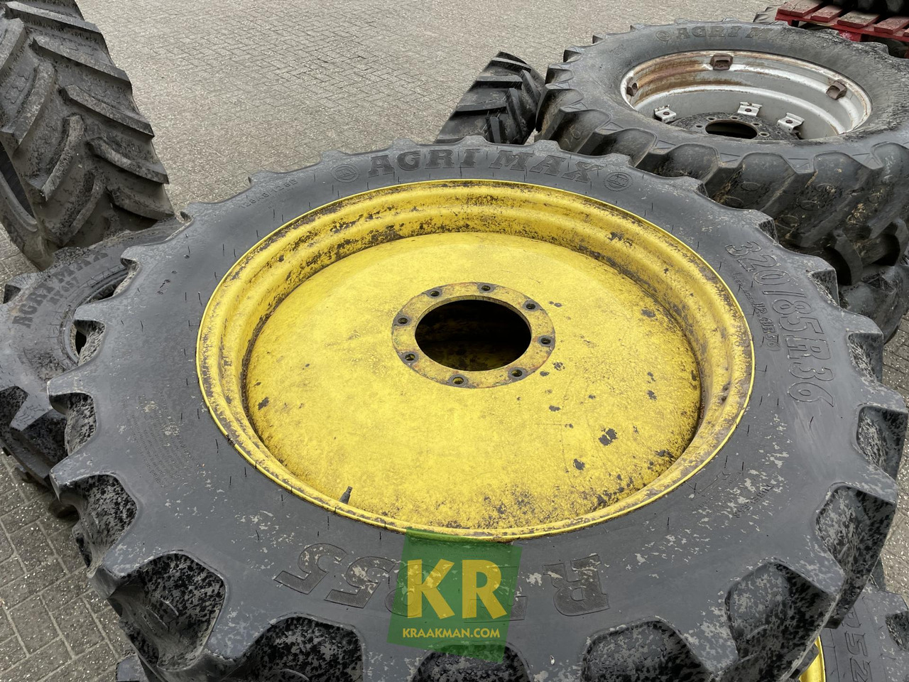 BKT BKT 320/85R36 op velg - Komplektne ratas - Põllutööseade: pilt 3 BKT BKT 320/85R36 op velg - Komplektne ratas - Põllutööseade: pilt 3