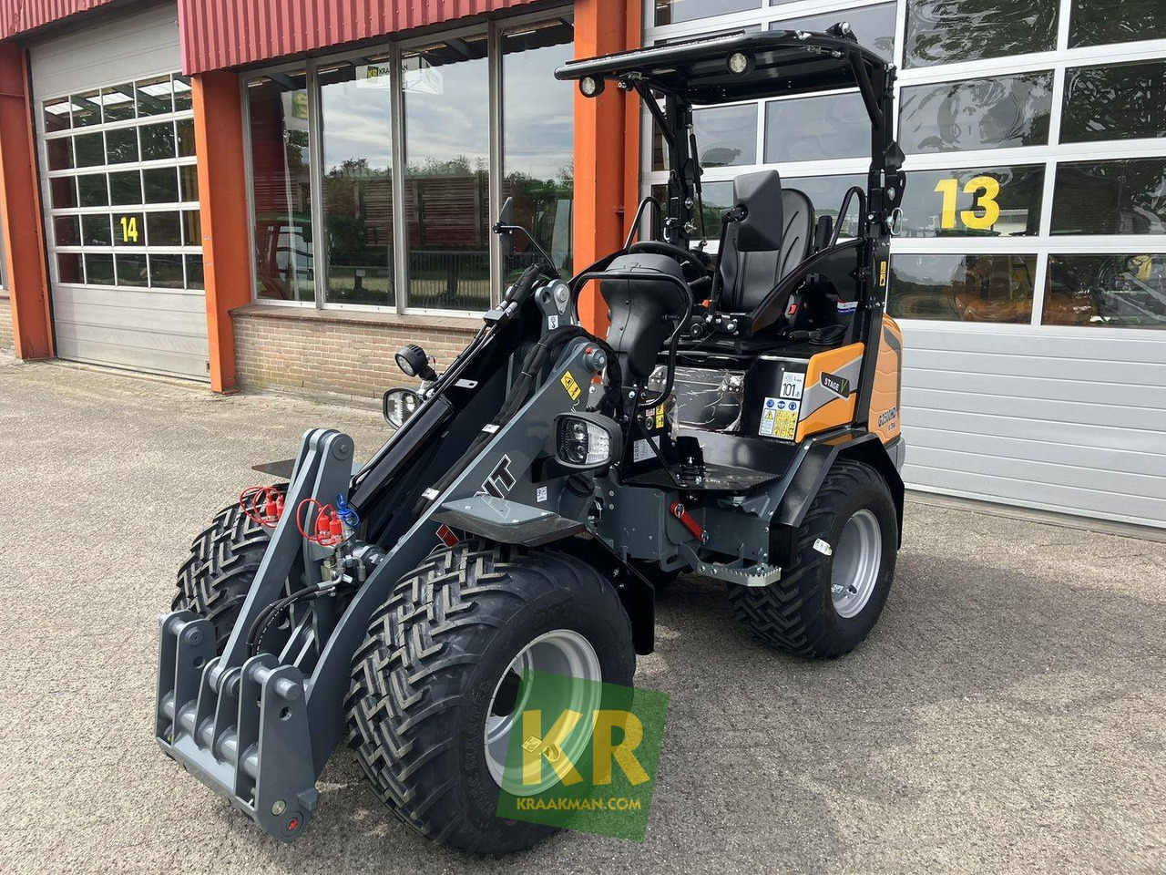 G2500 X-tra HD Giant - Minilaadur: pilt 1 G2500 X-tra HD Giant - Minilaadur: pilt 1