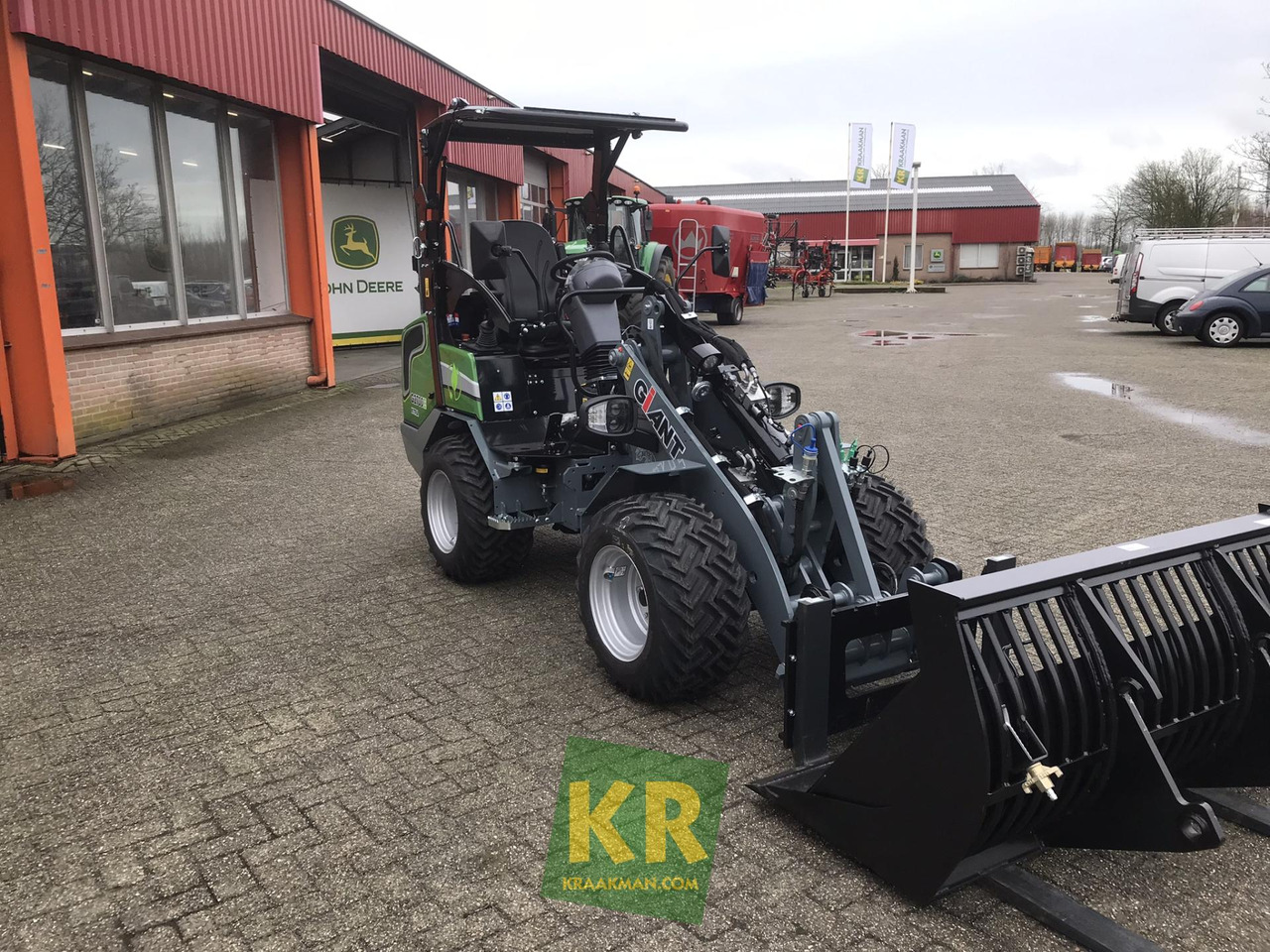 G2700E Giant - Minilaadur: pilt 3 G2700E Giant - Minilaadur: pilt 3