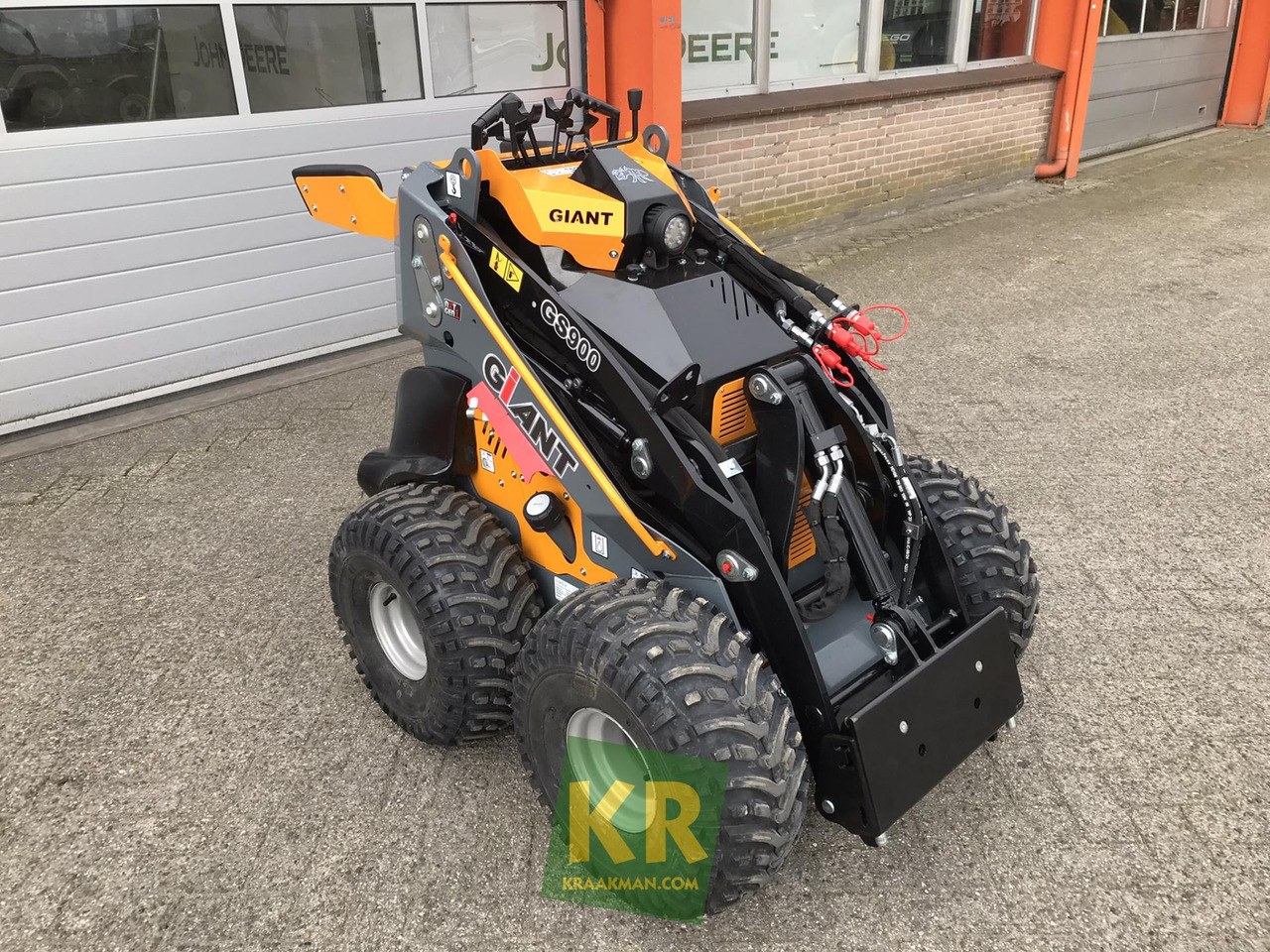 GS900 Giant - Kompaktlaadur: pilt 2 GS900 Giant - Kompaktlaadur: pilt 2