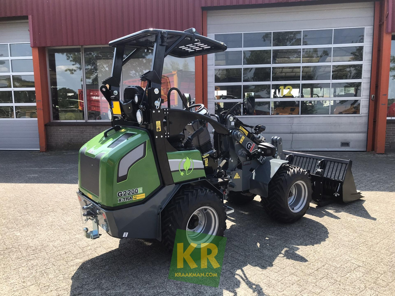 Giant G2200E - Minilaadur: pilt 3 Giant G2200E - Minilaadur: pilt 3