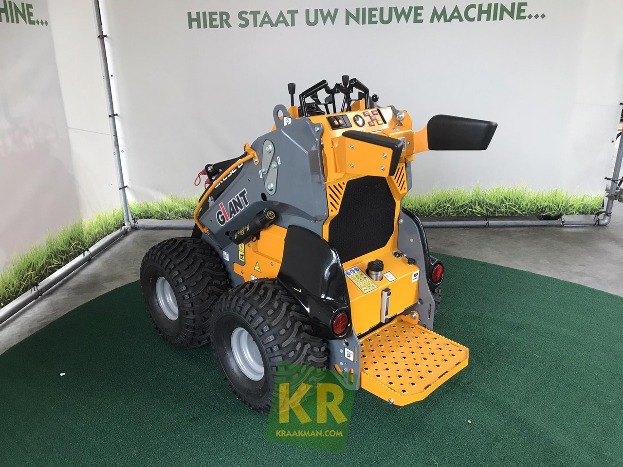 Giant SK252D - Kompaktlaadur: pilt 4 Giant SK252D - Kompaktlaadur: pilt 4