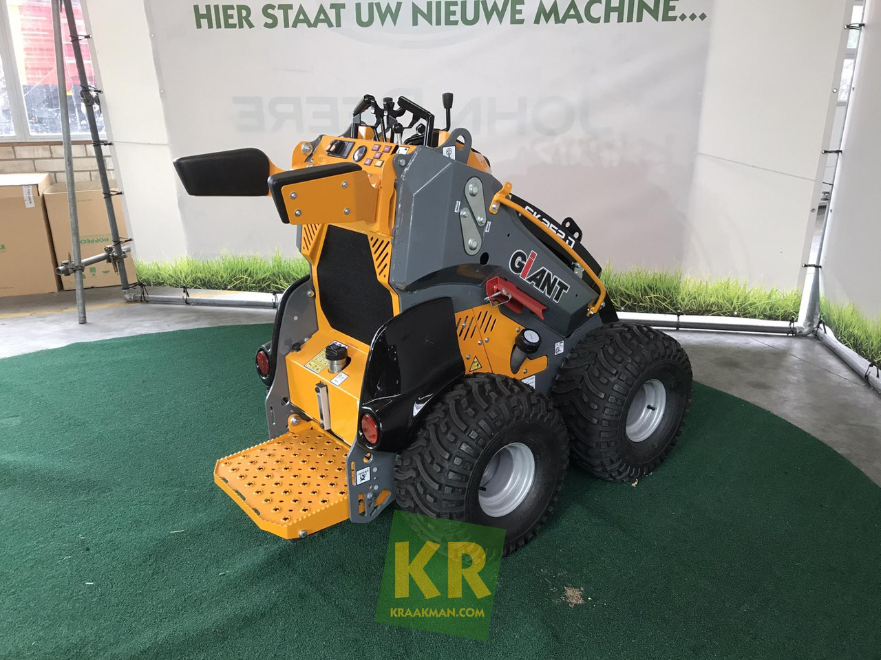 Giant SK252D - Kompaktlaadur: pilt 3 Giant SK252D - Kompaktlaadur: pilt 3