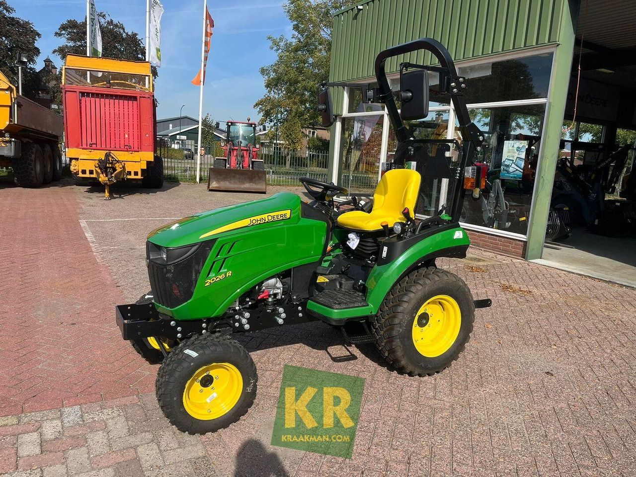 John Deere 2026R - Väiketraktor: pilt 1 John Deere 2026R - Väiketraktor: pilt 1