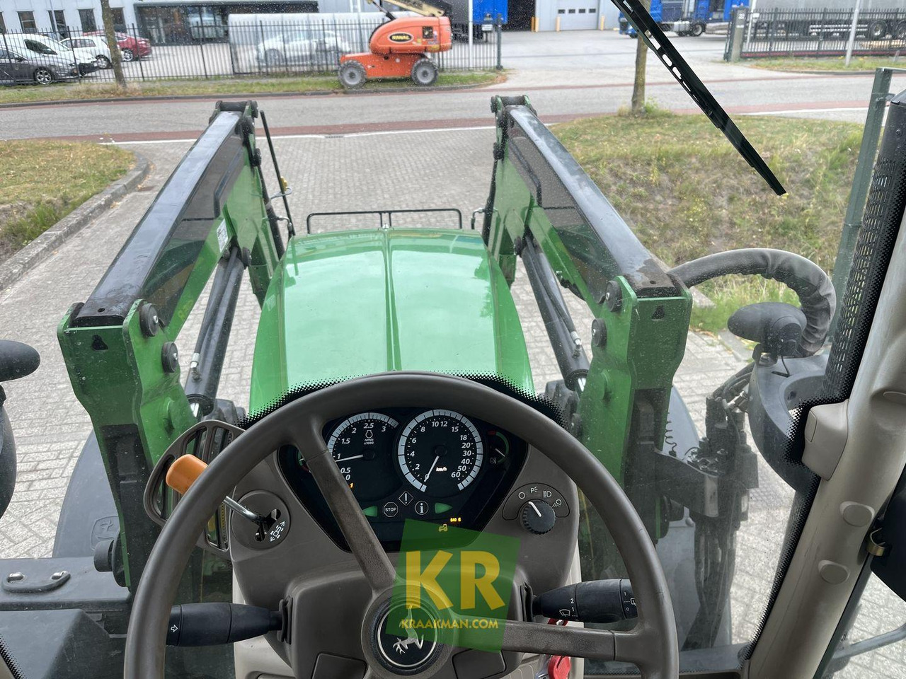 John Deere 6115R - Traktor: pilt 4 John Deere 6115R - Traktor: pilt 4