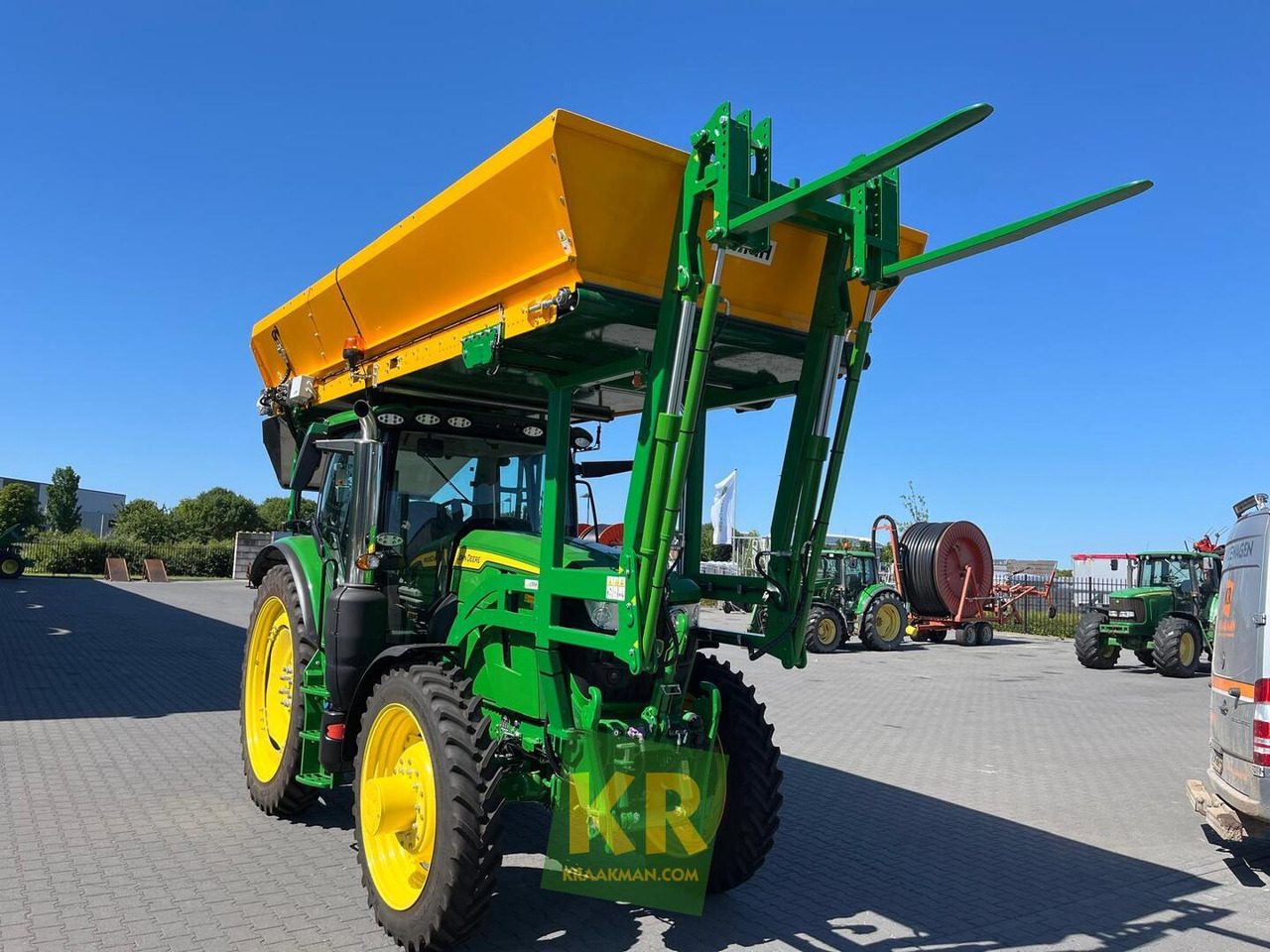 John Deere 6R 155 - Traktor: pilt 3 John Deere 6R 155 - Traktor: pilt 3