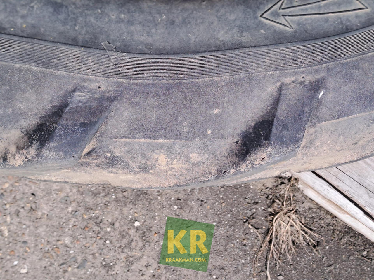 John Deere 8.3/8R36 (x2) - Komplektne ratas - Põllutööseade: pilt 3 John Deere 8.3/8R36 (x2) - Komplektne ratas - Põllutööseade: pilt 3