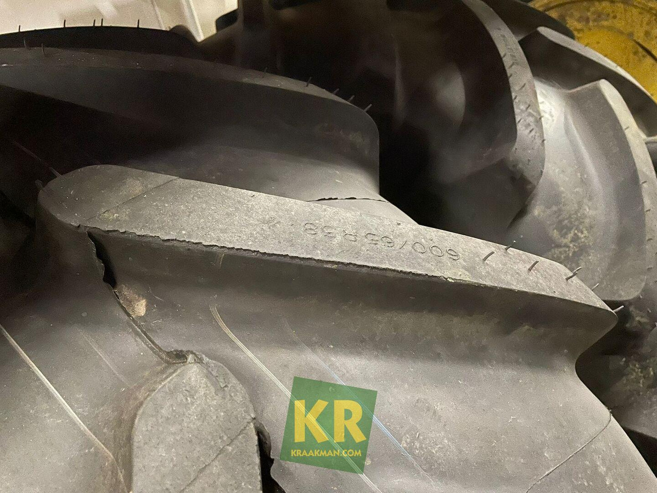 Multibib 600/65R38 Michelin - Komplektne ratas - Põllutööseade: pilt 2 Multibib 600/65R38 Michelin - Komplektne ratas - Põllutööseade: pilt 2