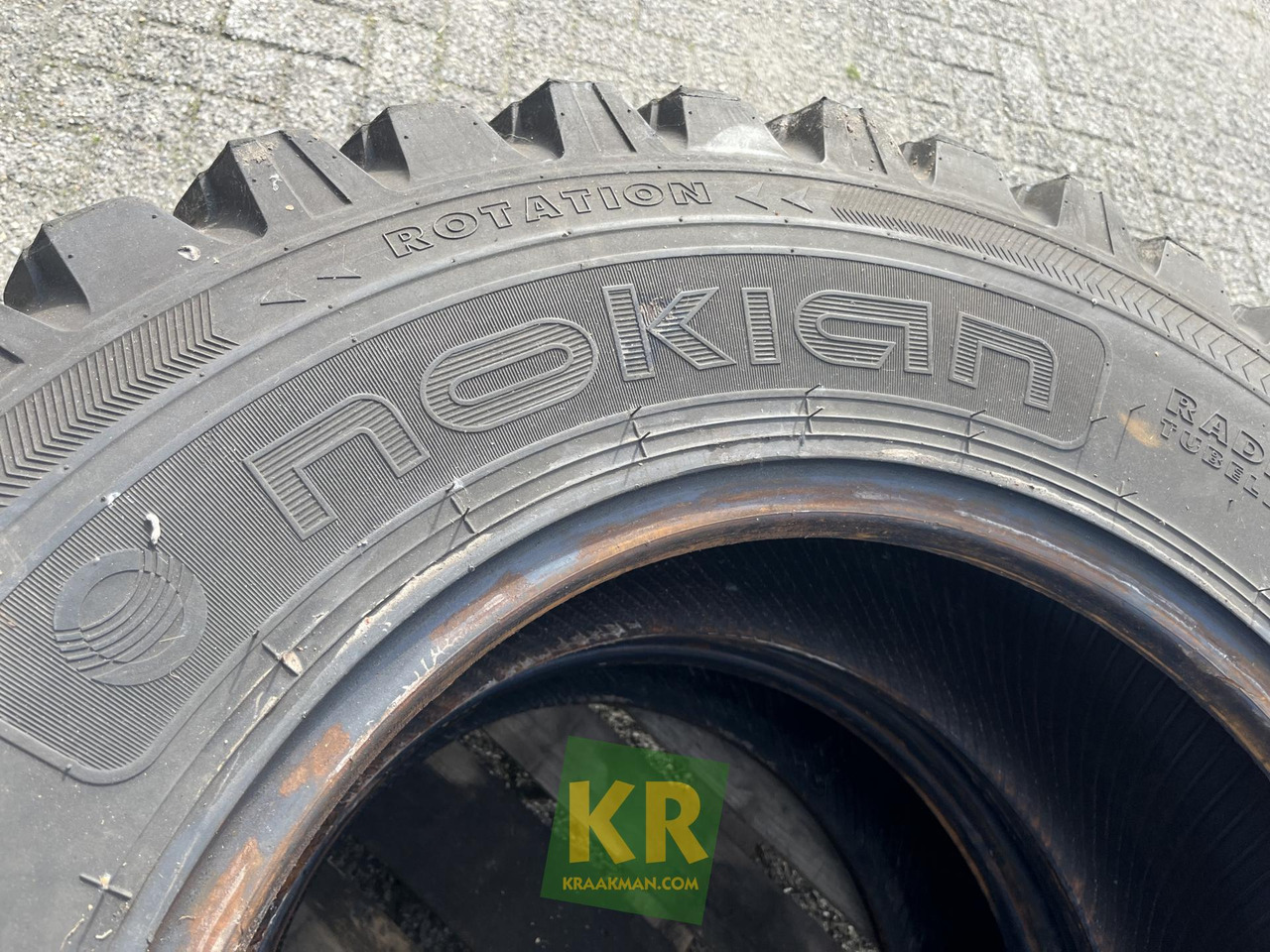 Onbekend merk Nokian 360/80R24 Tri 2 - Rehv - Põllutööseade: pilt 4 Onbekend merk Nokian 360/80R24 Tri 2 - Rehv - Põllutööseade: pilt 4
