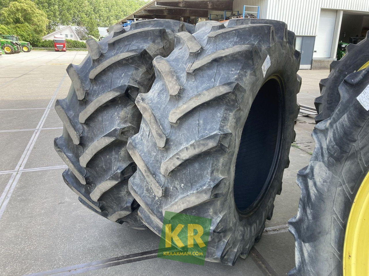 Pirelli 580/70R38 banden - Rehv - Põllutööseade: pilt 2 Pirelli 580/70R38 banden - Rehv - Põllutööseade: pilt 2