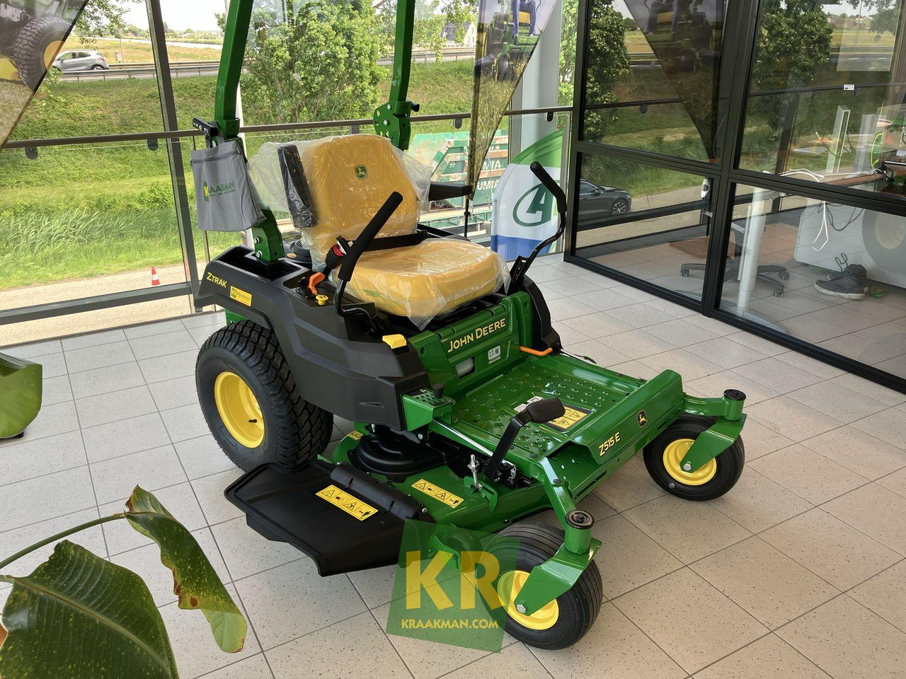 Z515E ZEROTURN John Deere  - Muruniiduk: pilt 2 Z515E ZEROTURN John Deere  - Muruniiduk: pilt 2