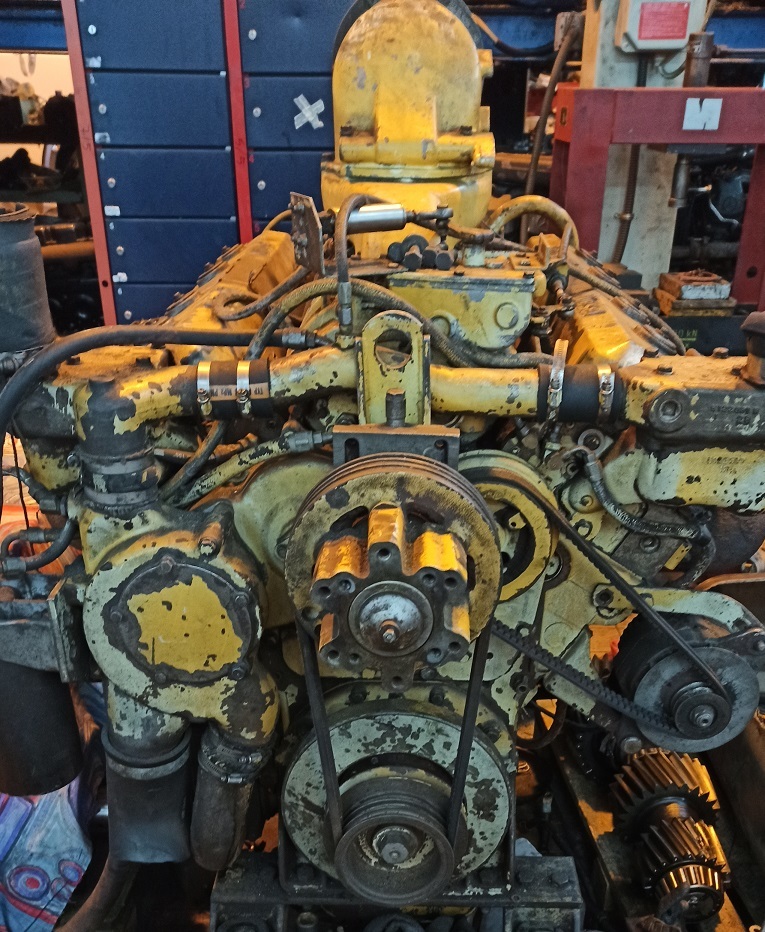 DETROIT 12V71 12v-71 7123-7000 - Mootor - Muu seadmestik: pilt 3 DETROIT 12V71 12v-71 7123-7000 - Mootor - Muu seadmestik: pilt 3