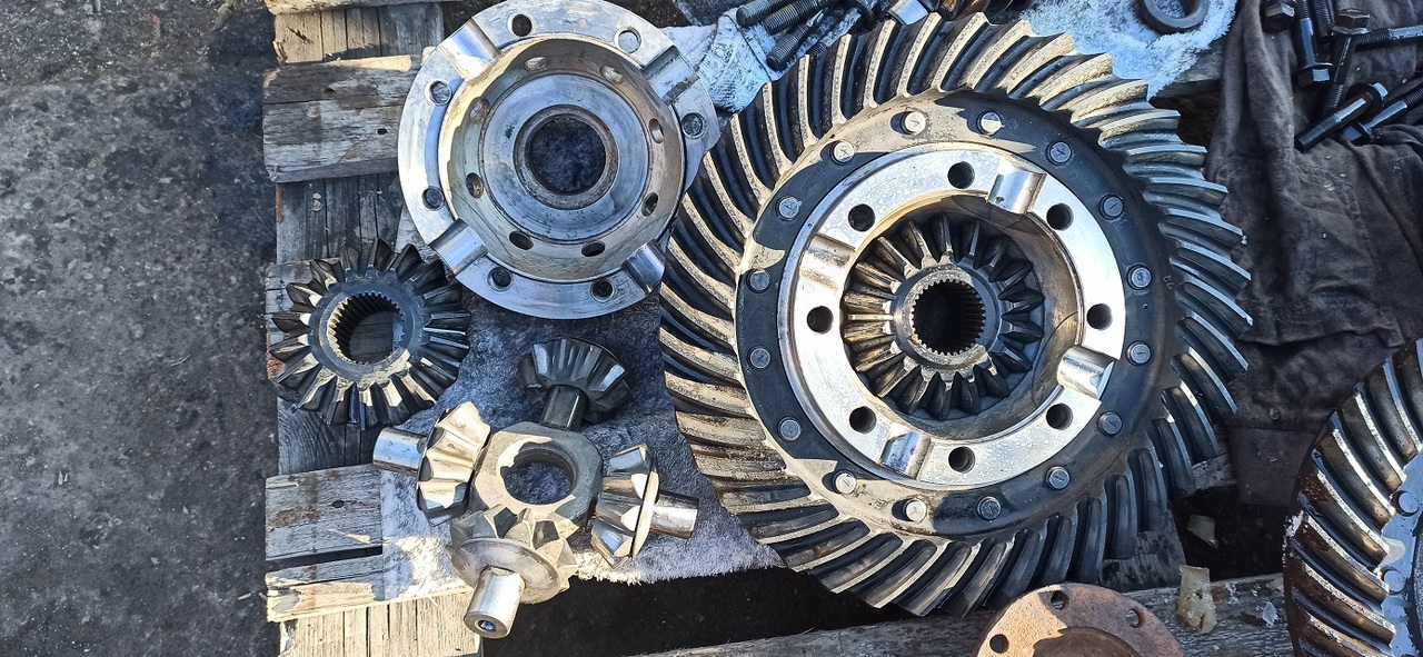 MERCEDES-BENZ 1013 1017 1213 1217 1417 1422 1722 4x4 Front Axle - Telg ja varuosad - Veoauto: pilt 2 MERCEDES-BENZ 1013 1017 1213 1217 1417 1422 1722 4x4 Front Axle - Telg ja varuosad - Veoauto: pilt 2