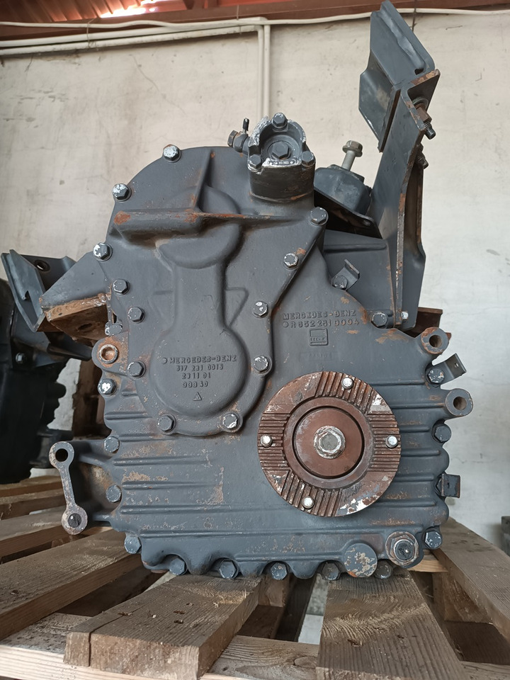 MERCEDES-BENZ SKRZYNIA ROZDZIELCZA REDUKTOR ATEGO 4x4 VG900 1328 1325 1329 - Jõuülekanne: pilt 2 MERCEDES-BENZ SKRZYNIA ROZDZIELCZA REDUKTOR ATEGO 4x4 VG900 1328 1325 1329 - Jõuülekanne: pilt 2