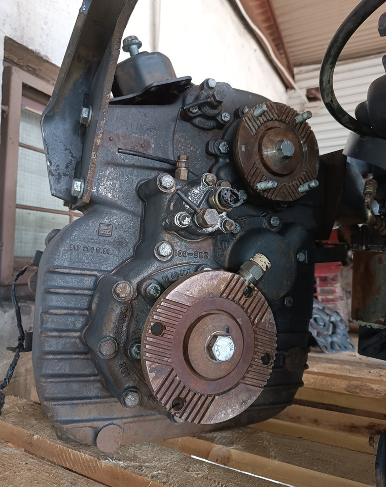 MERCEDES-BENZ SKRZYNIA ROZDZIELCZA REDUKTOR ATEGO 4x4 VG900 1328 1325 1329 - Jõuülekanne: pilt 1 MERCEDES-BENZ SKRZYNIA ROZDZIELCZA REDUKTOR ATEGO 4x4 VG900 1328 1325 1329 - Jõuülekanne: pilt 1