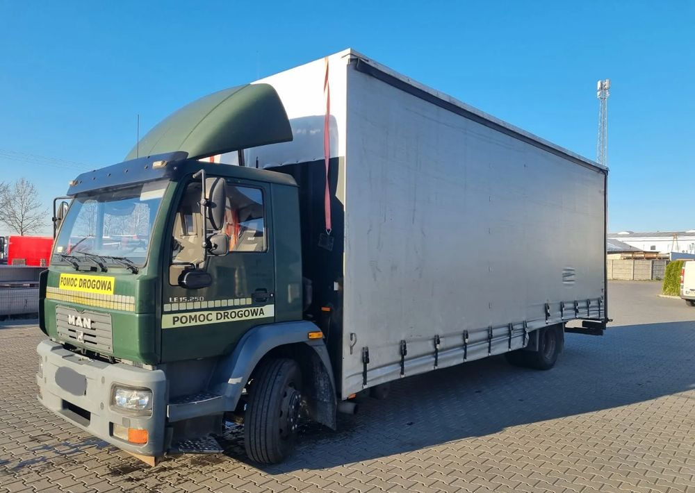 MAN LE 15 220 - Puksiirauto: pilt 1 MAN LE 15 220 - Puksiirauto: pilt 1