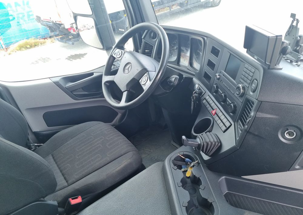 Mercedes-Benz Antos 1830   rozstaw osi 3,60 - Kabiinišassiiga veoauto: pilt 4 Mercedes-Benz Antos 1830   rozstaw osi 3,60 - Kabiinišassiiga veoauto: pilt 4