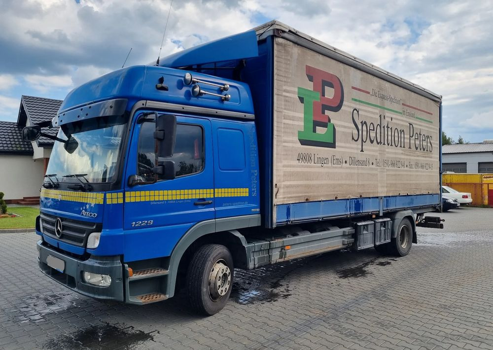 Mercedes-Benz Atego 1229 - Puksiirauto: pilt 1 Mercedes-Benz Atego 1229 - Puksiirauto: pilt 1