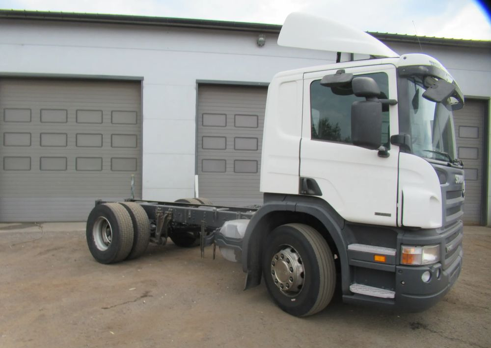 Scania P360 - Kabiinišassiiga veoauto: pilt 2 Scania P360 - Kabiinišassiiga veoauto: pilt 2