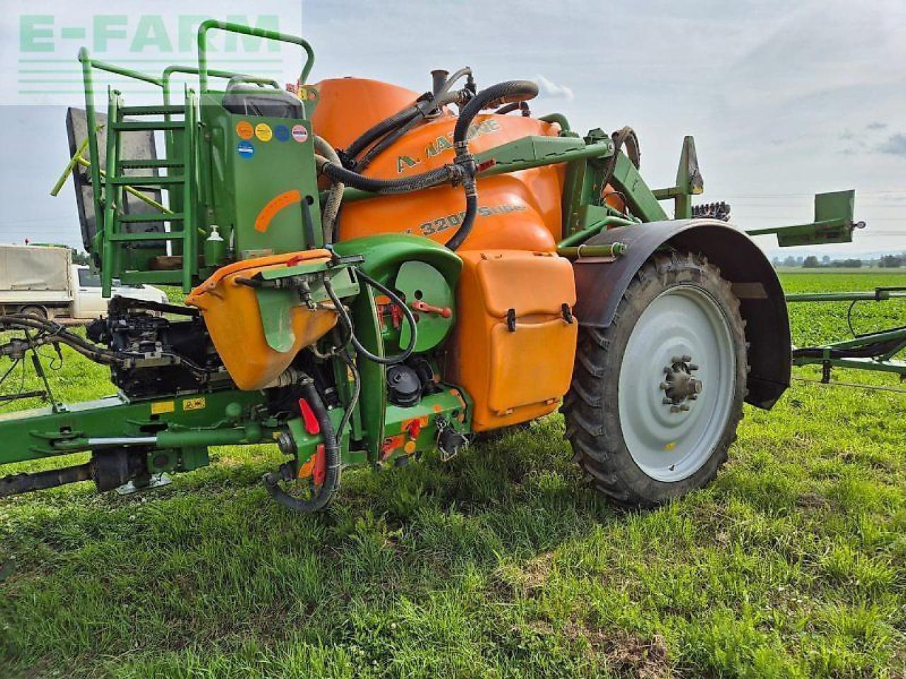 Amazone ux 3200 super - Järelveetav pritsija: pilt 2 Amazone ux 3200 super - Järelveetav pritsija: pilt 2