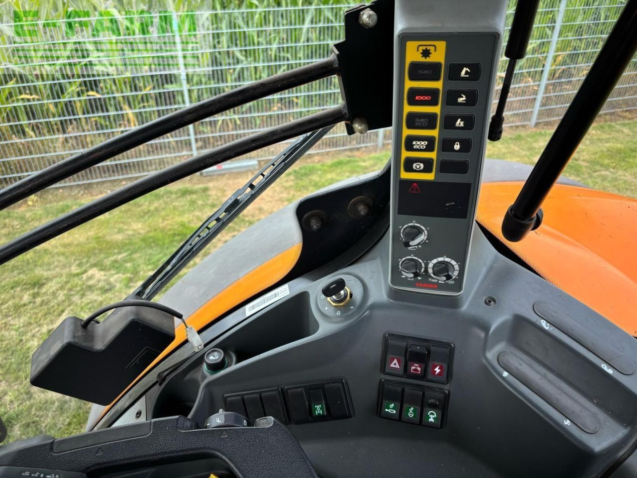 Traktor CLAAS AXION 920 with SCR: pilt 36